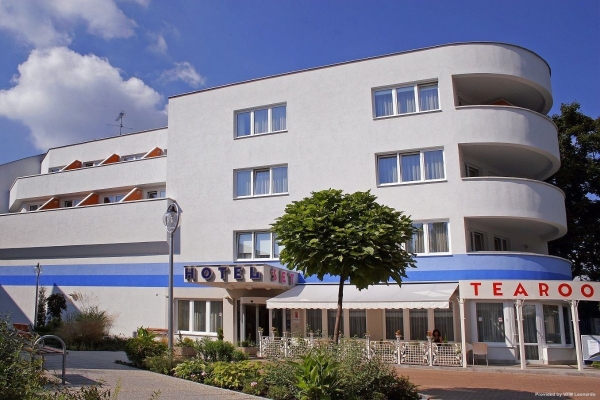 Set Hotel